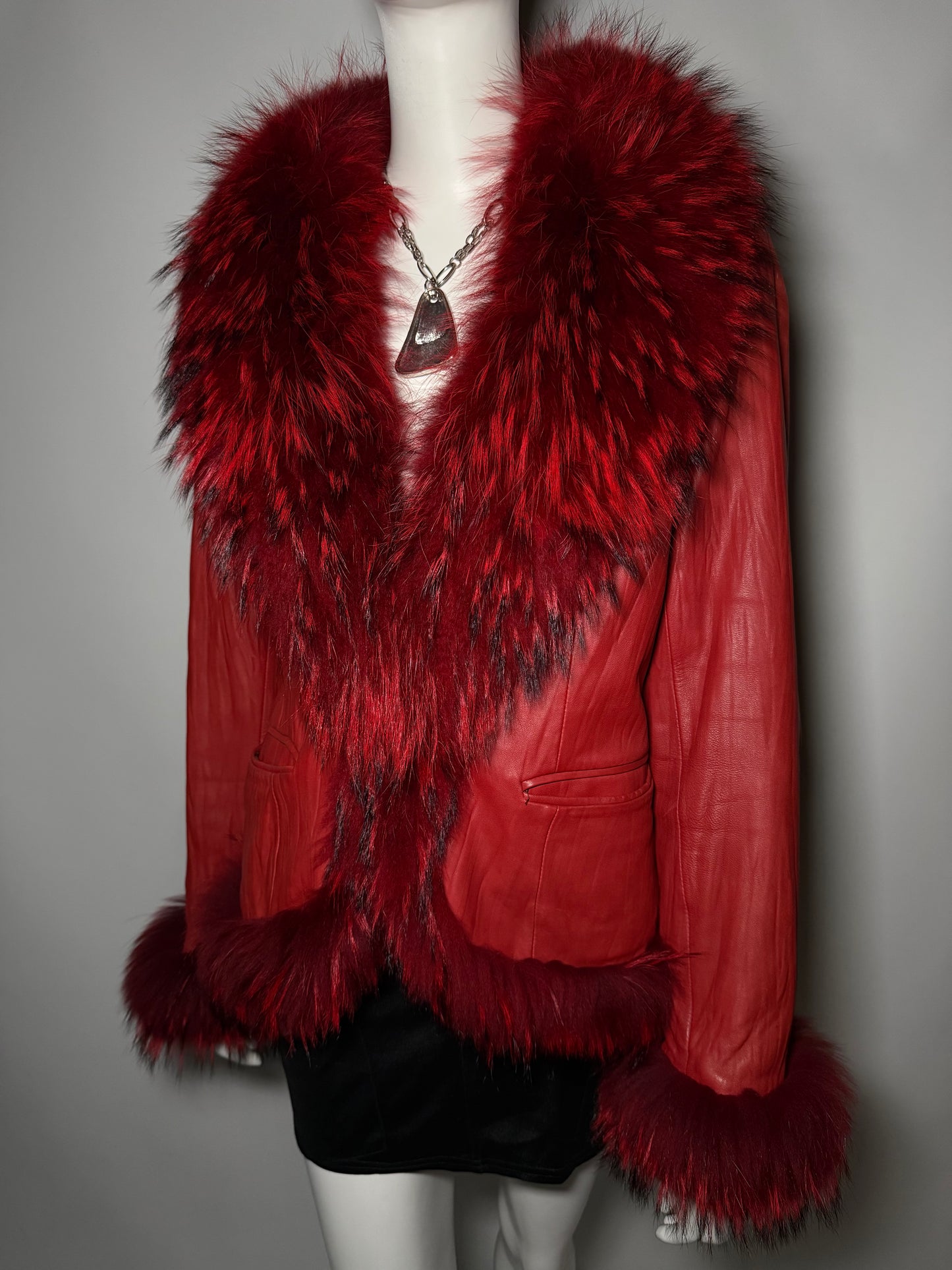 Vintage red leather jacket with natural fur Twinkling Global