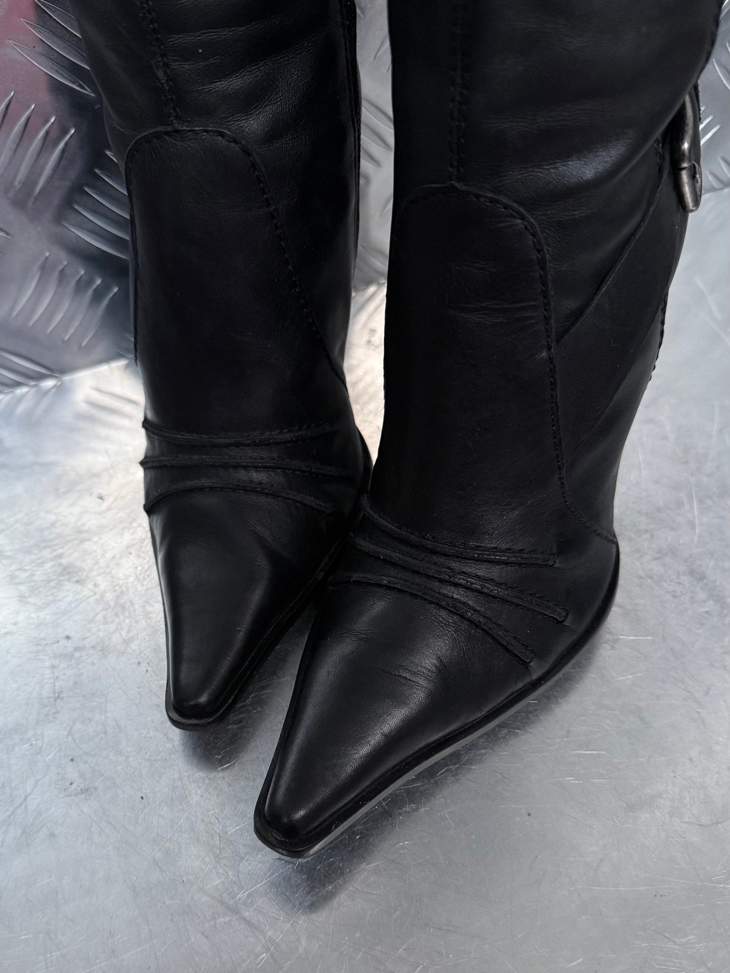 Vintage y2k leather knee-high boots TWINKLING GLOBAL