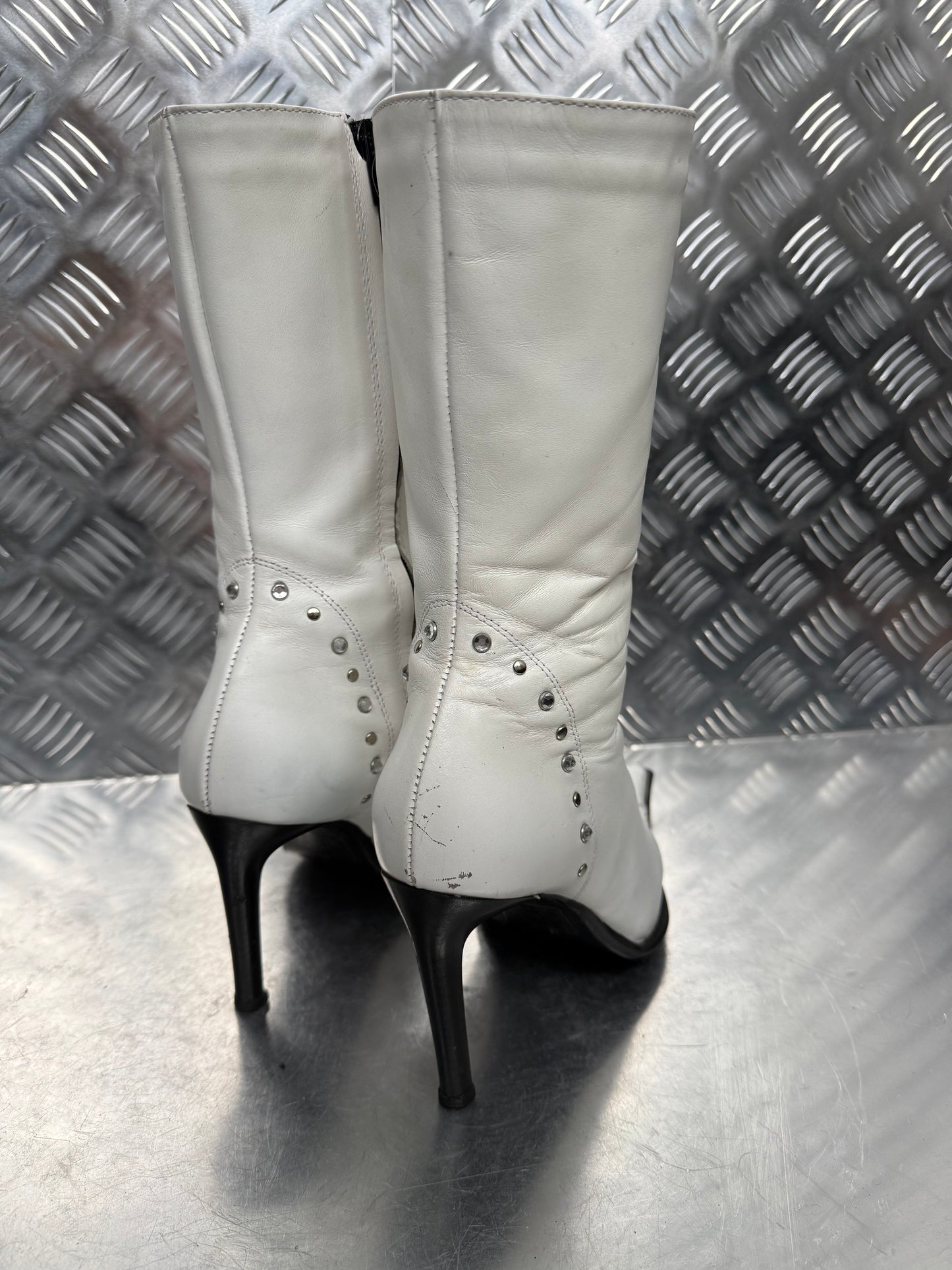 Vintage White Leather Lace-Up Heeled Boots TWINKLING GLOBAL