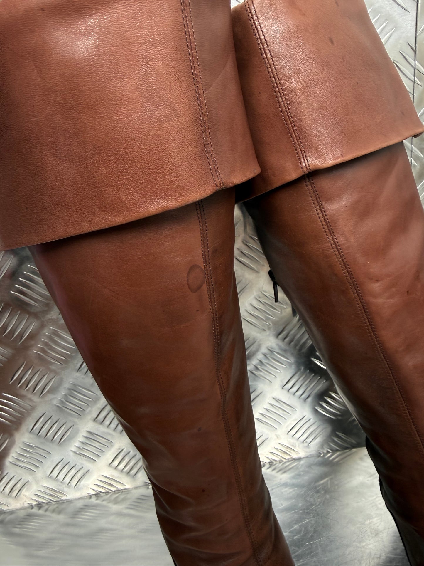 Vintage brown leather over-the-knee boots Buffalo Twinkling Global