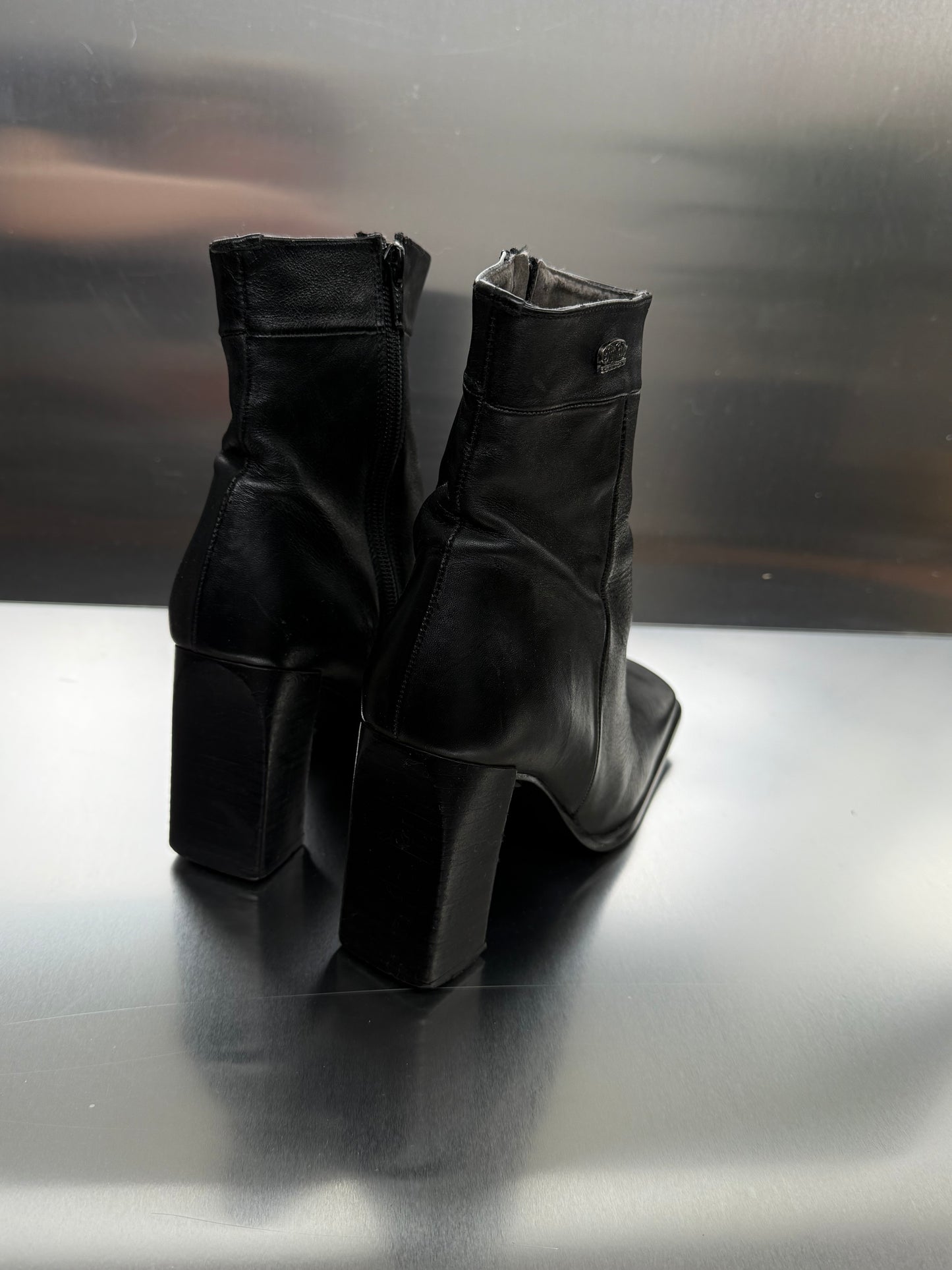 Vintage leather boots Buffalo - TWINKLING GLOBAL