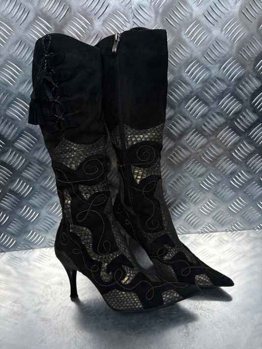Vintage Italian Black Suede Embroidered Heeled Boots TWINKLING GLOBAL