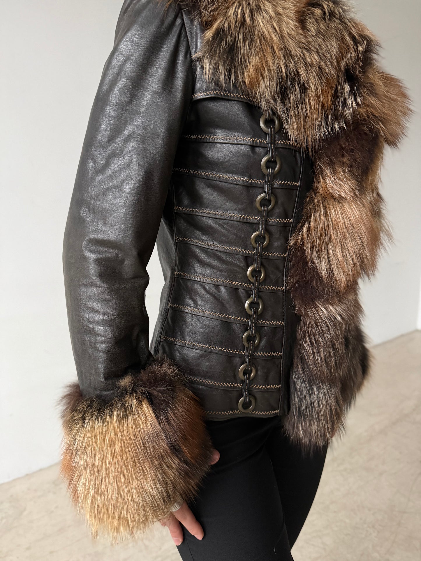 Vintage Leather Jacket with Natural Fur TWINKLING GLOBAL