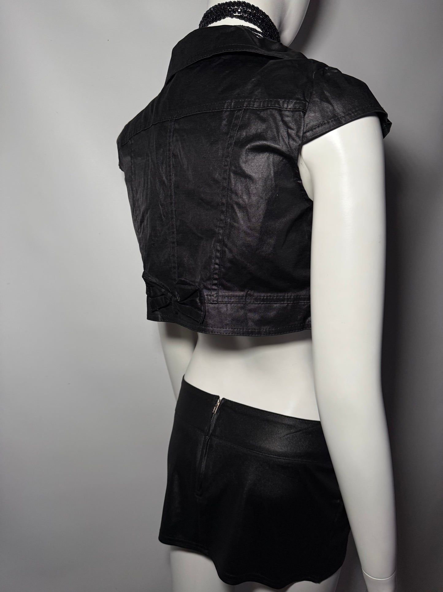 Y2K Black Cropped Denim Bolero with Statement Buttons Twinkling