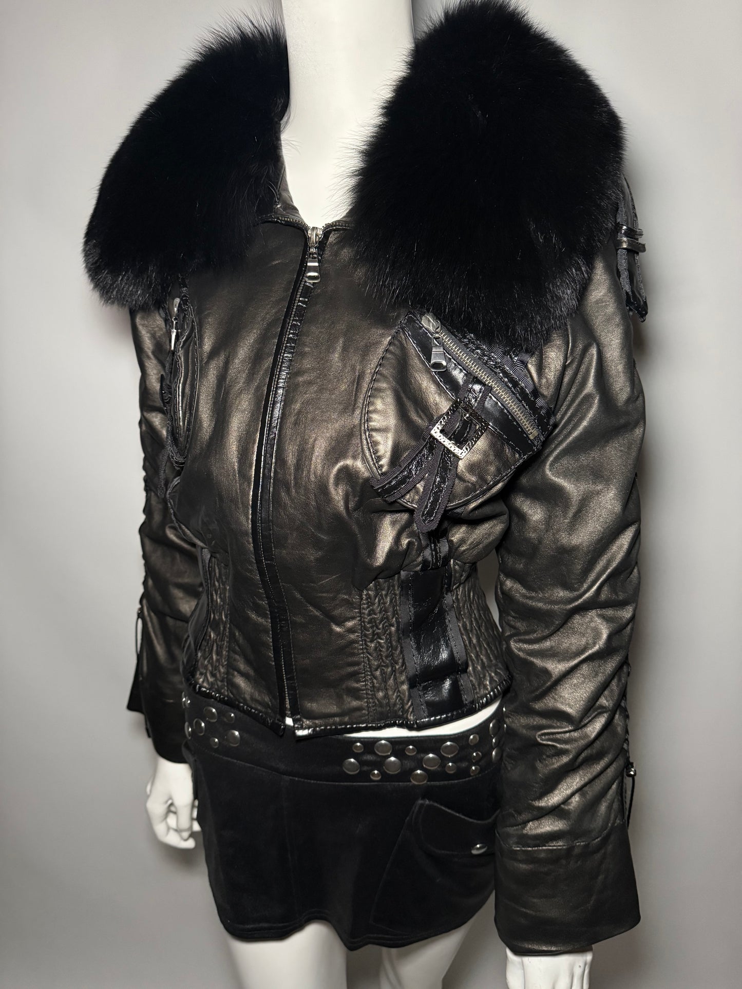 VINTAGE LEATHER JACKET WITH REAL FUR — TWINKLING GLOBAL