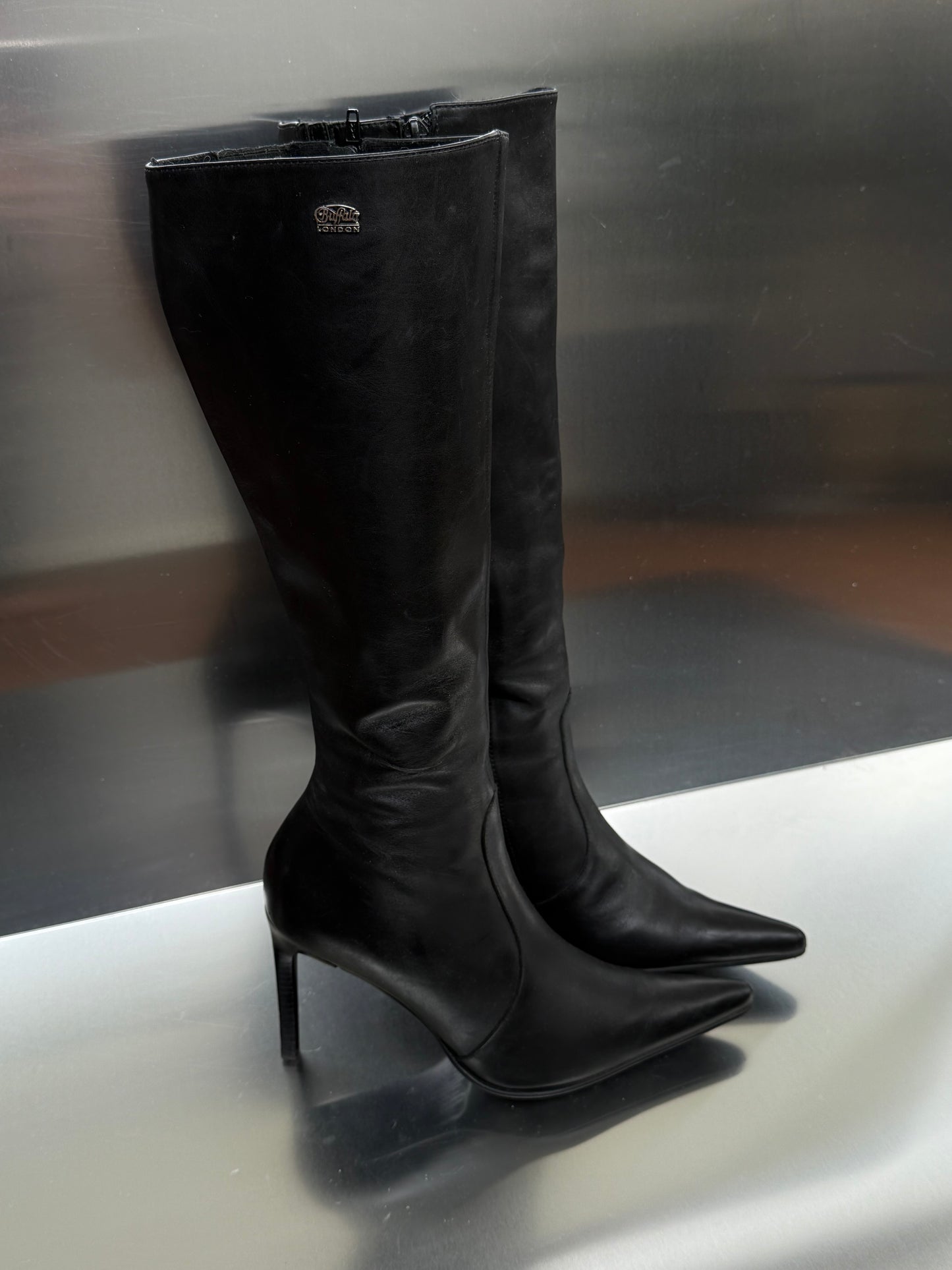 Vintage leather boots Buffalo - TWINKLING GLOBAL