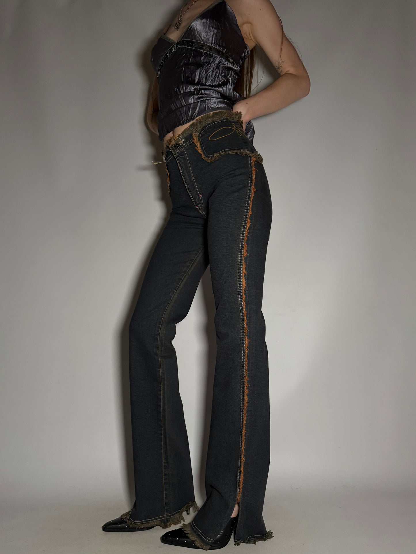 Y2K Dark Flared Jeans with Frayed Seams and Contrast Stitching TWINKLING