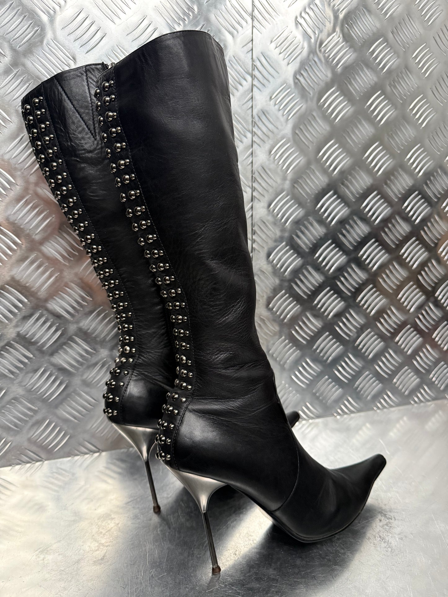 Vintage Black Studded Leather Boots – TWINKLING GLOBAL