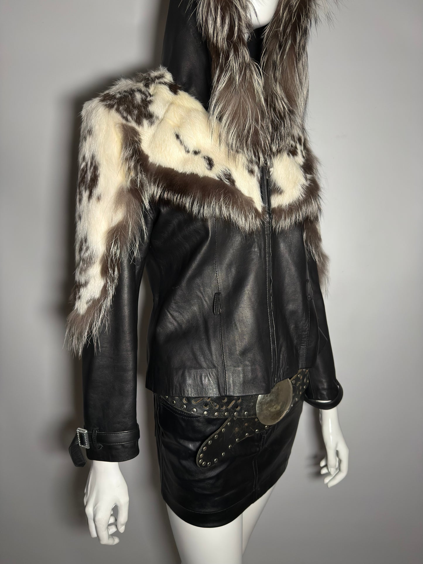 Vintage fur jacket  - TWINKLING GLOBAL
