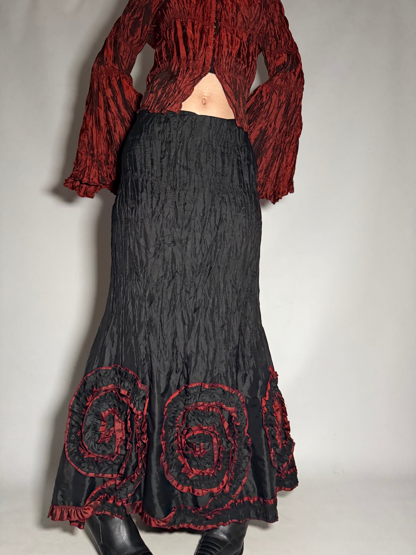 Gothic Black Crinkled Two-Piece Set with Red Spiral Appliqués TWINKLING