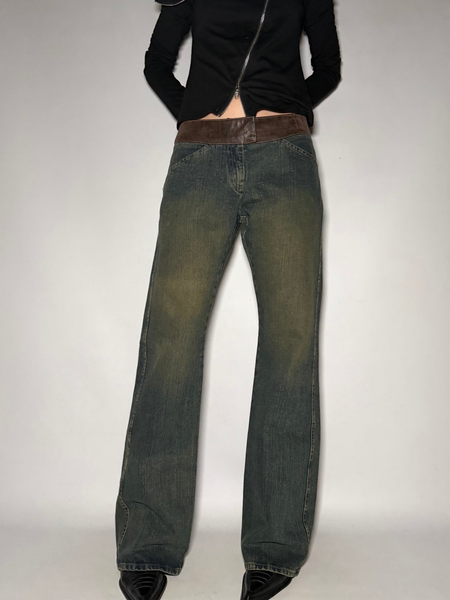 Rust Slight-Flare Jeans Twinkling Global