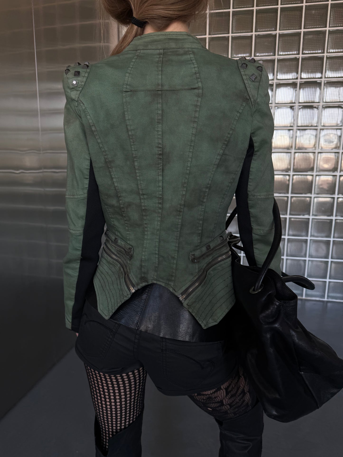 Vintage fitted denim jacket with structured shoulders Twinkling Global