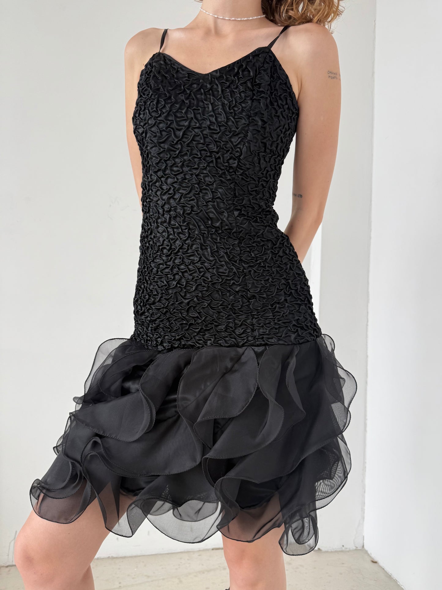 Vintage Black Ruffle Mini Dress – Twinkling Global