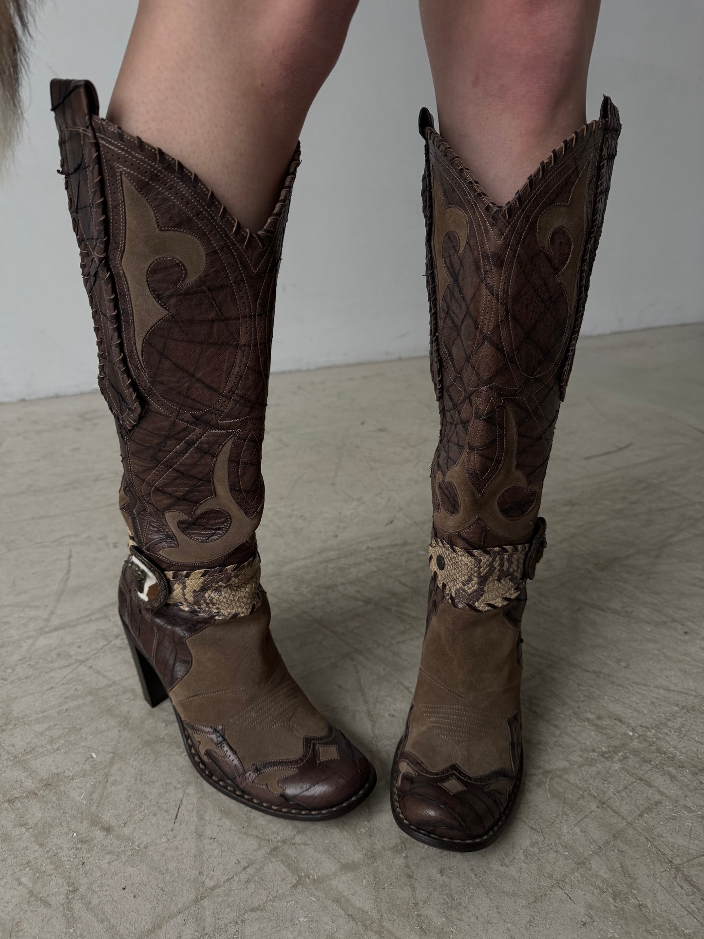 Vintage Italian leather cowboy boots TWINKLING GLOBAL