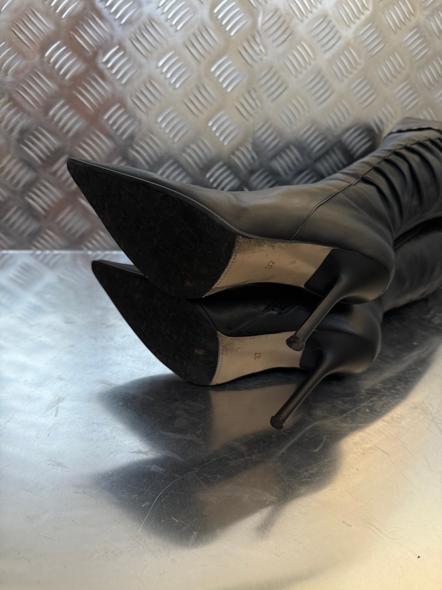 Vintage pointed-toe leather high-heel boots Twinkling Global