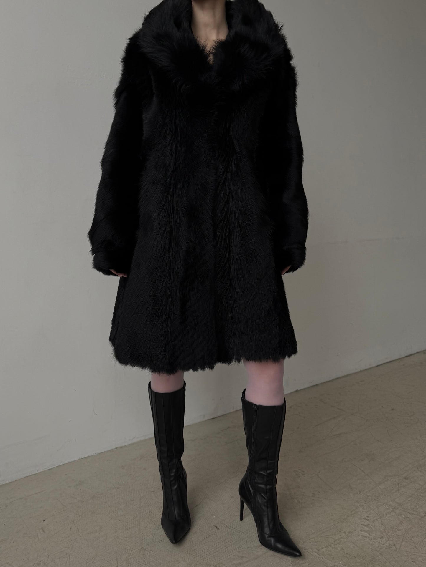 Vintage wolf fur coat TWINKLING GLOBAL