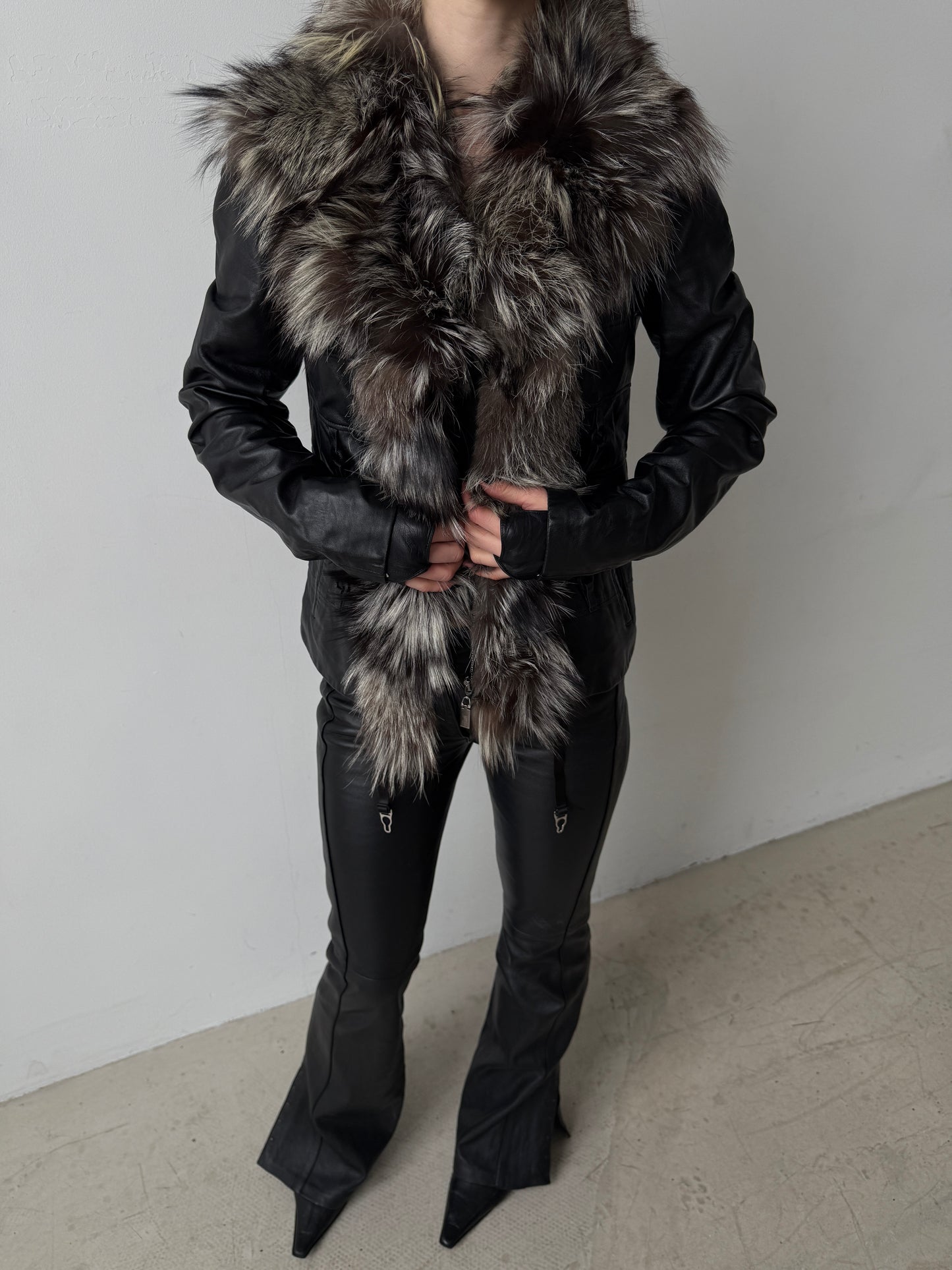 Vintage genuine leather jacket with natural fur TWINKLING GLOBAL