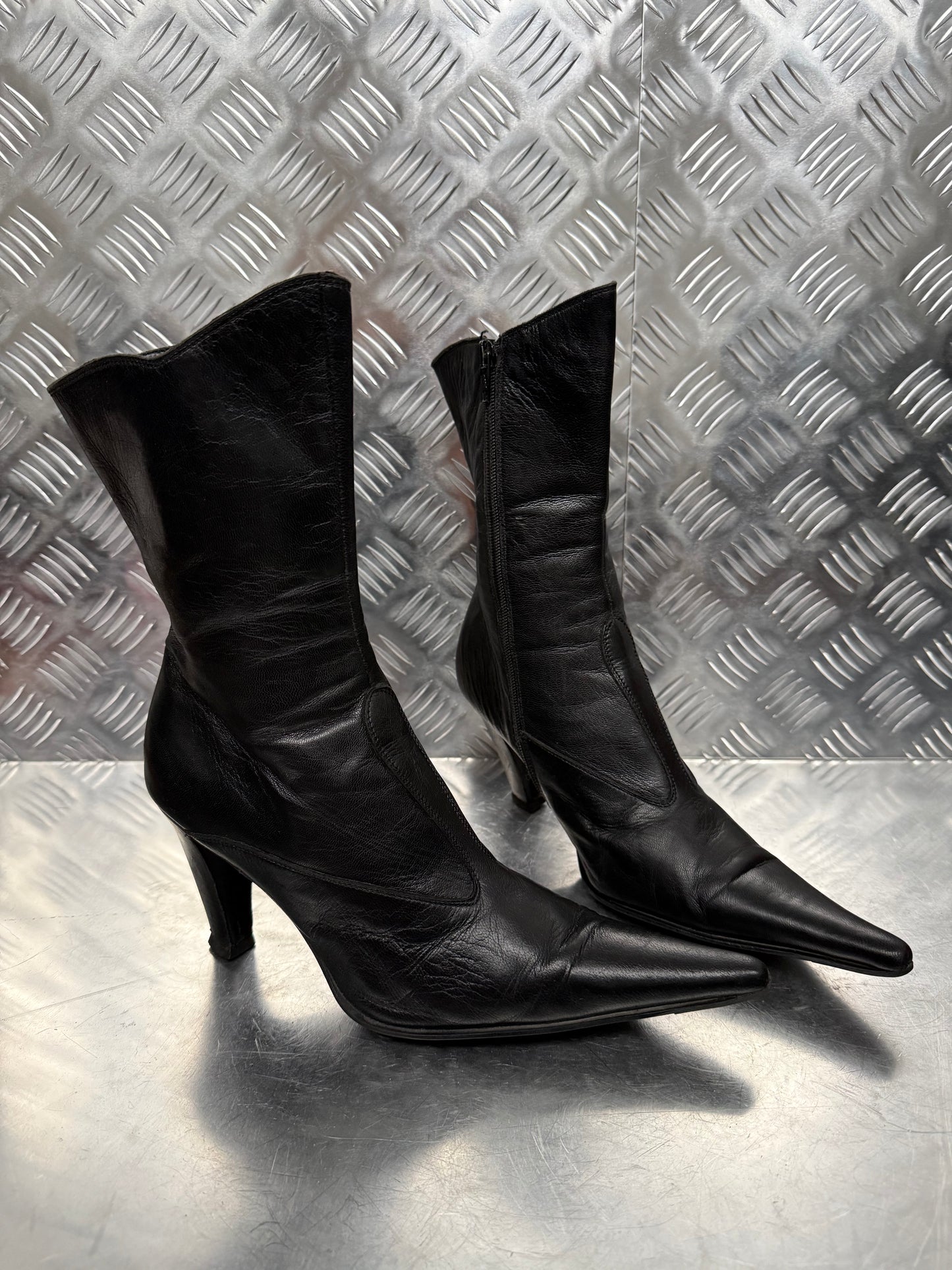 Vintage Black Leather Boots – TWINKLING GLOBAL