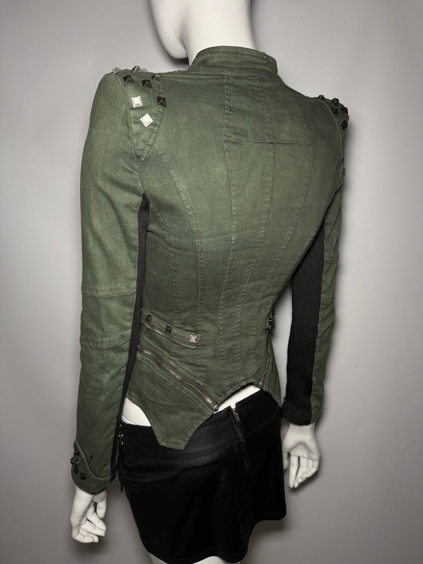 Vintage fitted denim jacket with structured shoulders Twinkling Global