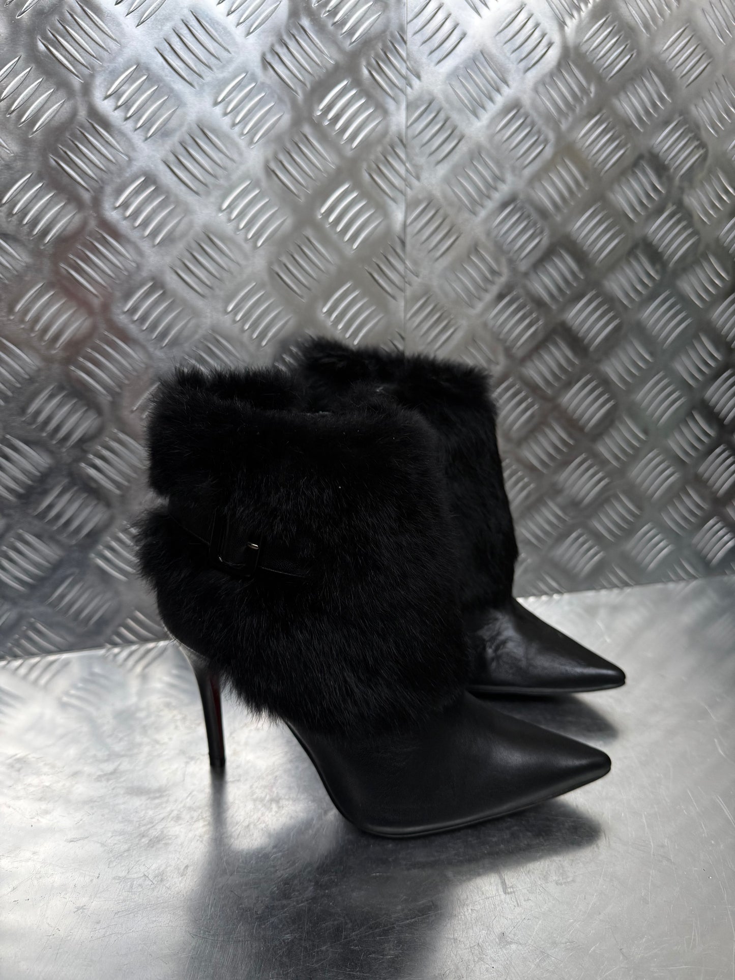 Vintage Buffalo leather boots with genuine fur and pointed toe Twinkling Global