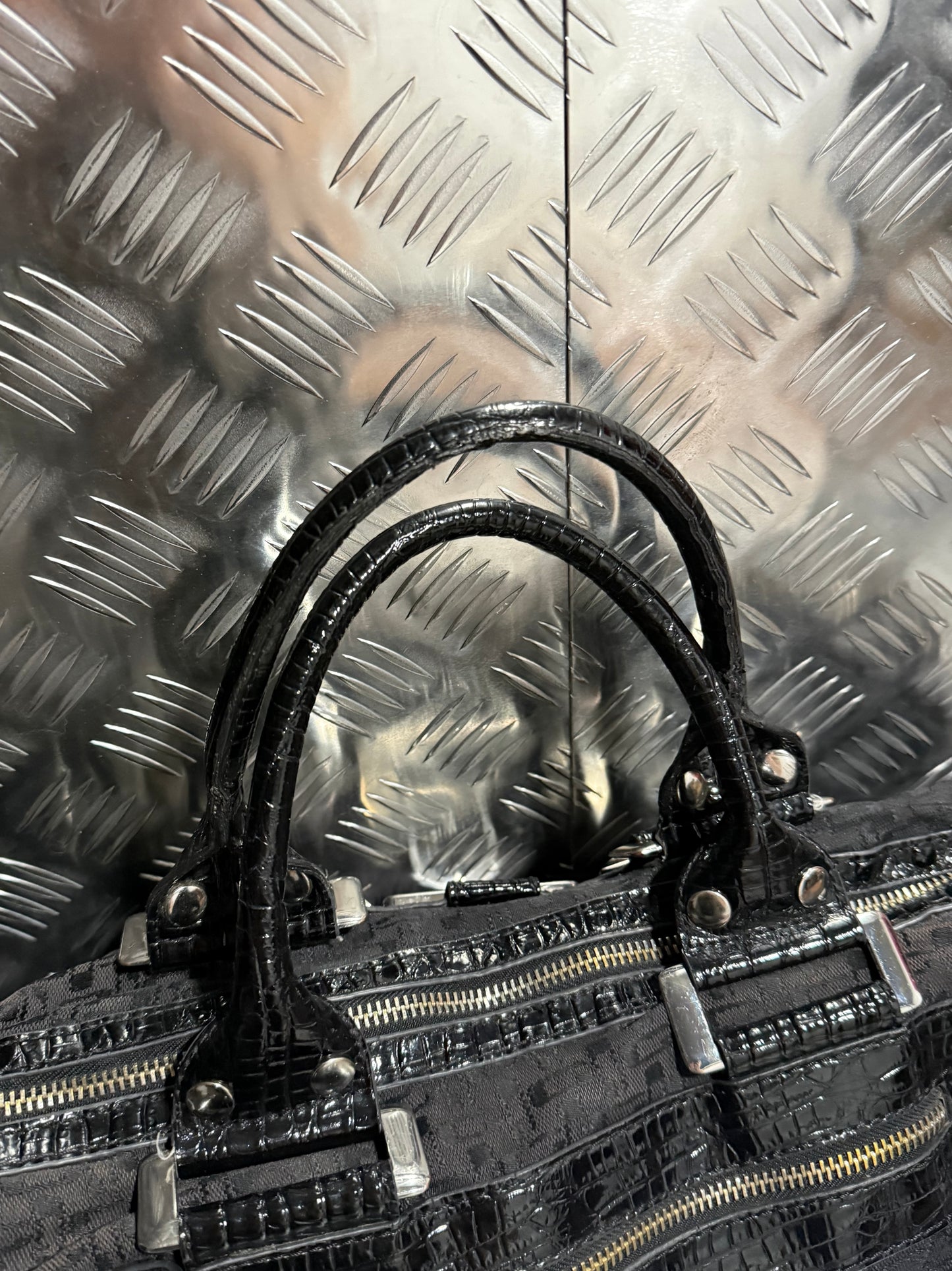 Vintage Black Guess Studded Bag – TWINKLING GLOBAL