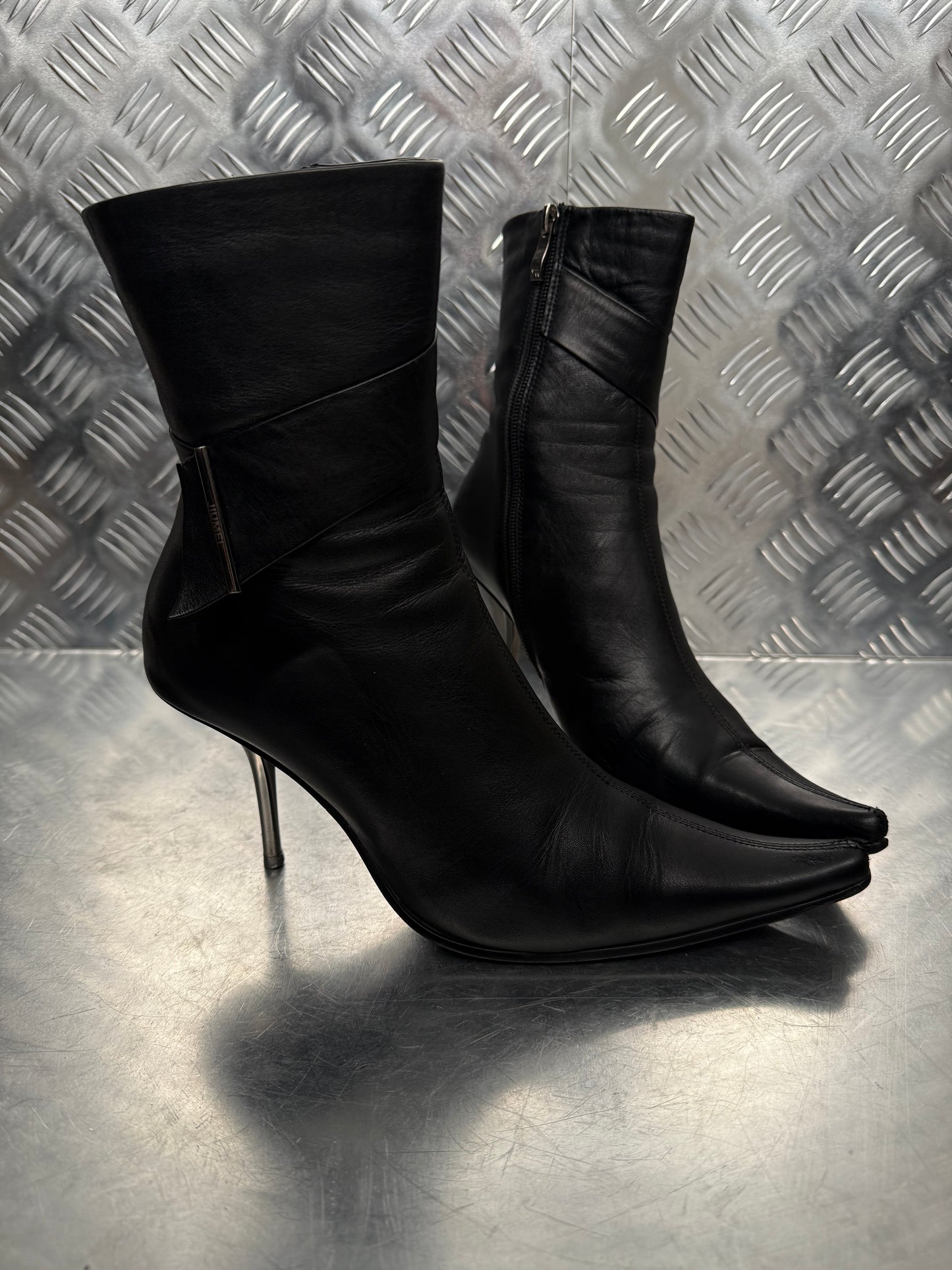 Vintage Italian leather ankle boots with metal stiletto heel TWINKLING GLOBAL