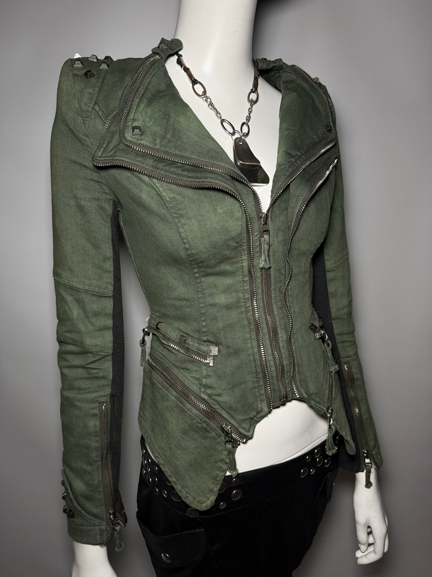 Vintage fitted denim jacket with structured shoulders Twinkling Global