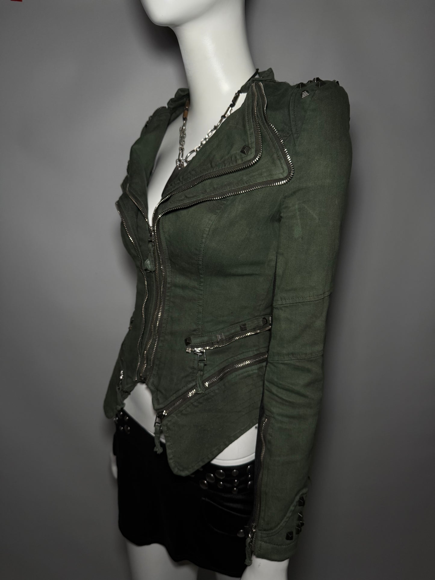 Vintage fitted denim jacket with structured shoulders Twinkling Global