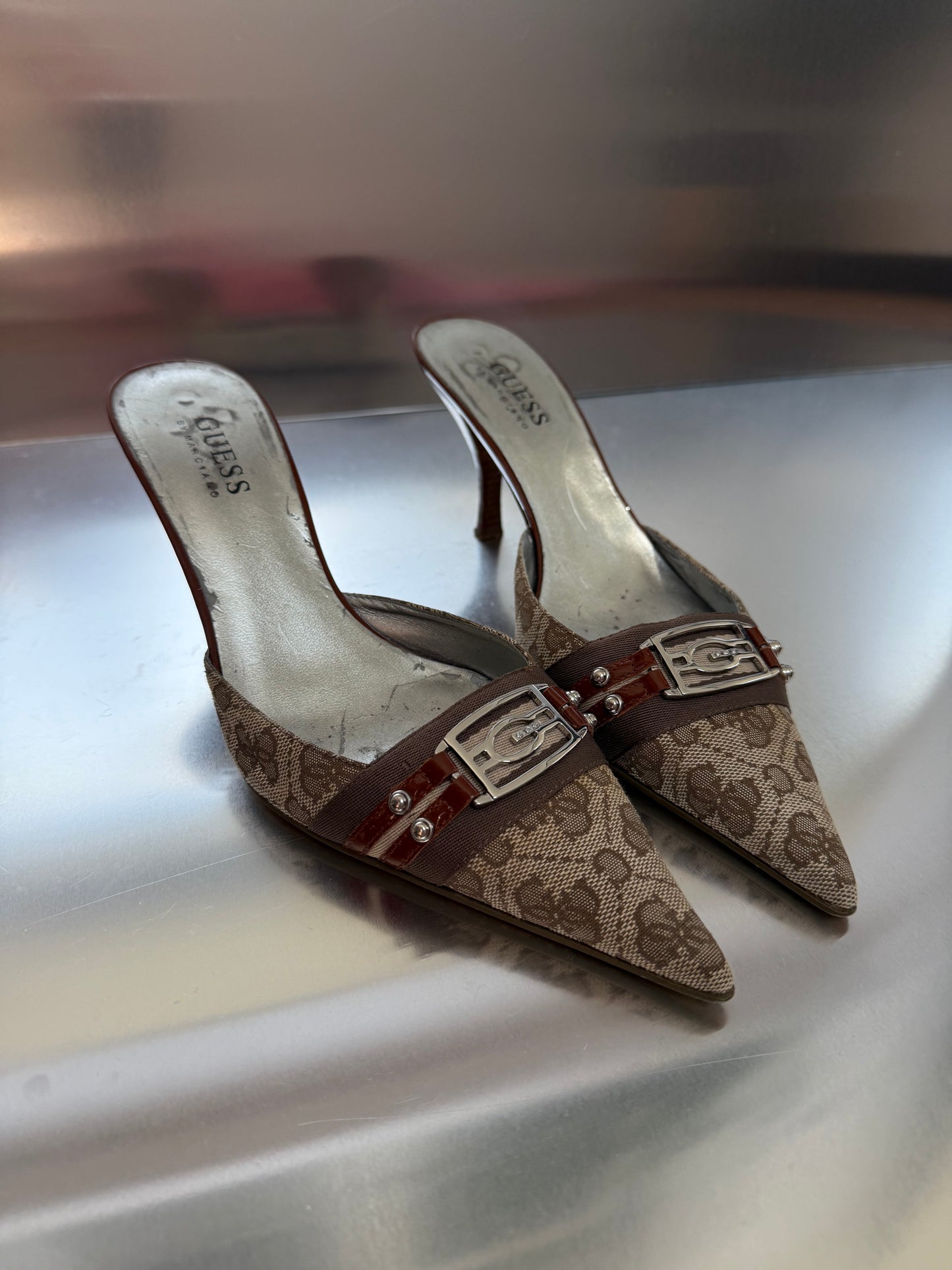 Vintage kitten heel mule Guess - TWINKLING GLOBAL