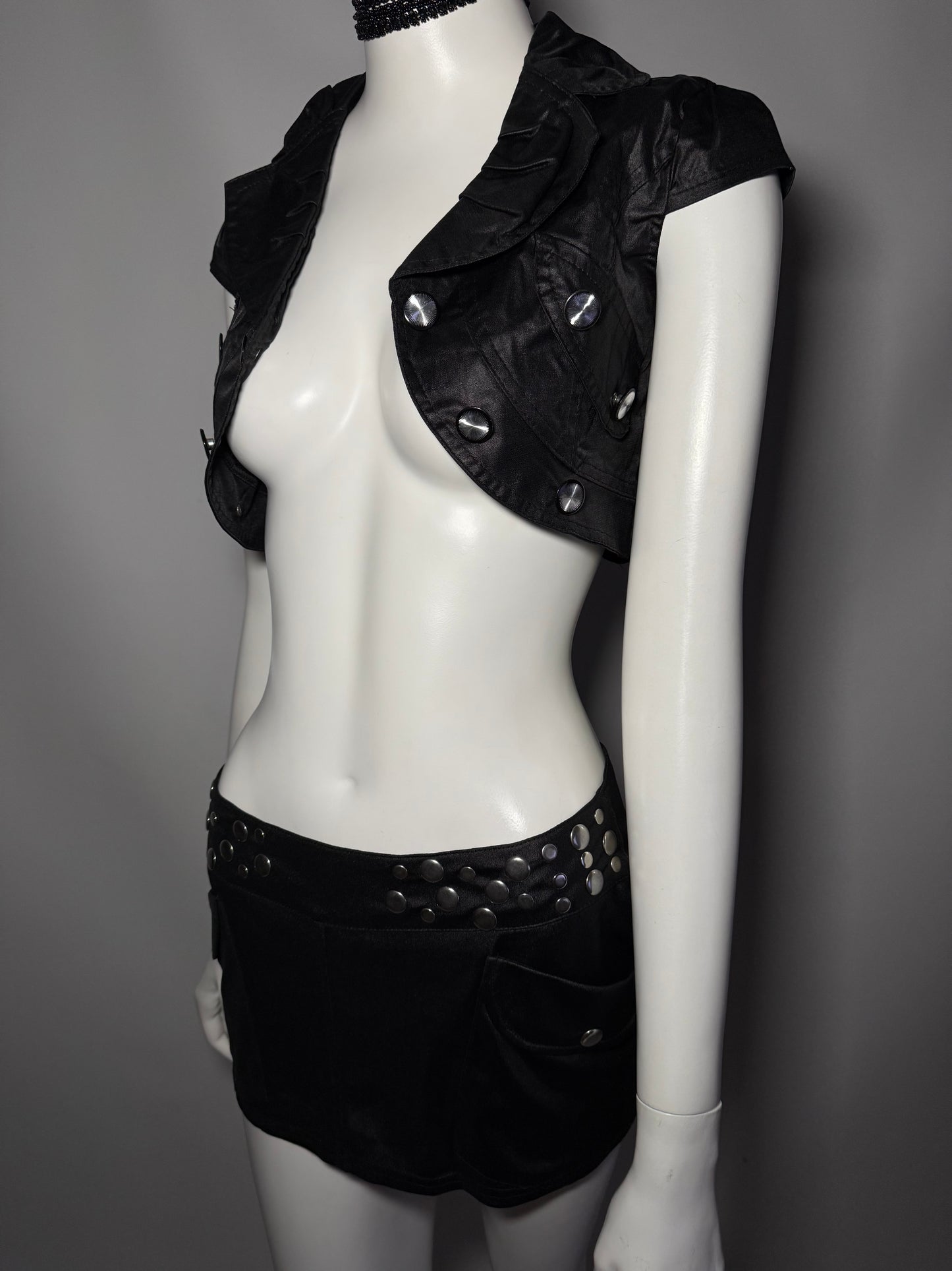 Y2K Black Cropped Denim Bolero with Statement Buttons Twinkling