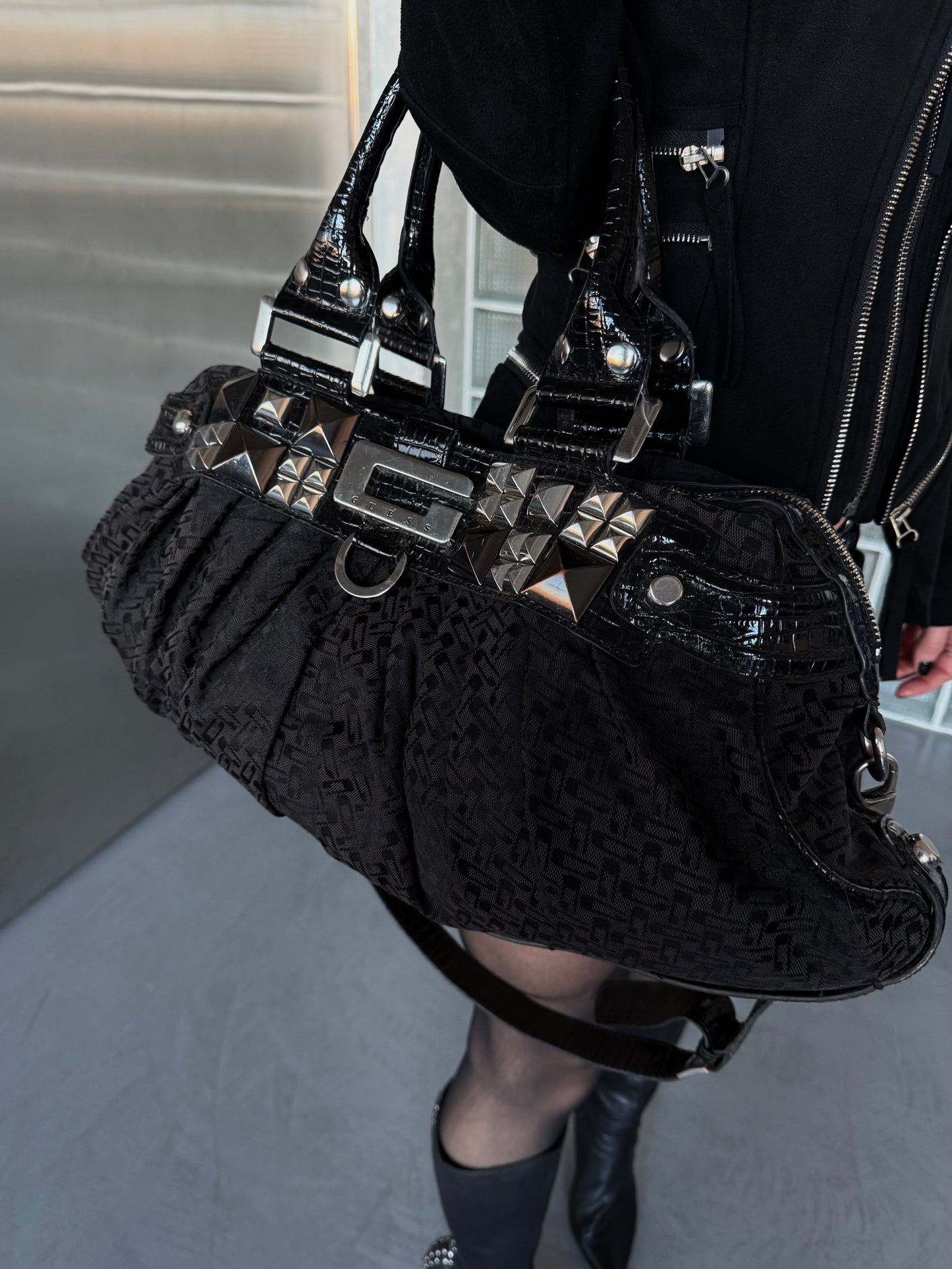Vintage Black Guess Studded Bag – TWINKLING GLOBAL