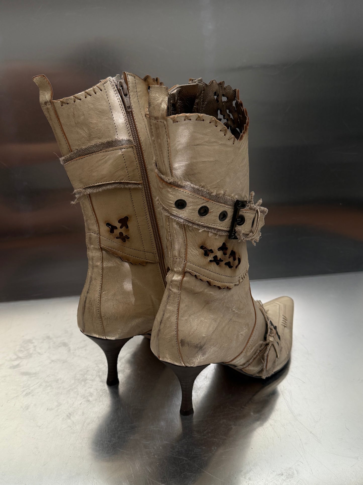 Vintage Unique Beige Leather Boots Made in Italy Twinkling Global