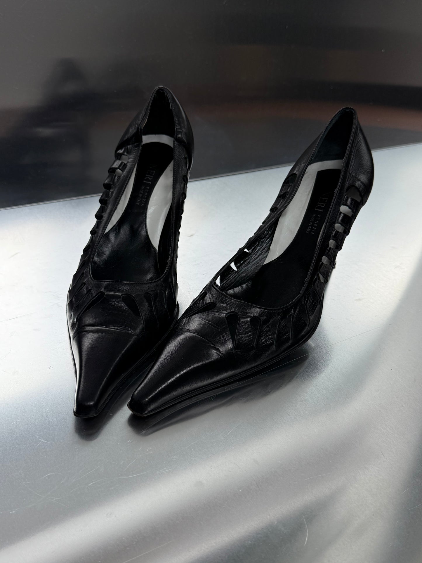 Vintage leather heels - TWINKLING GLOBAL