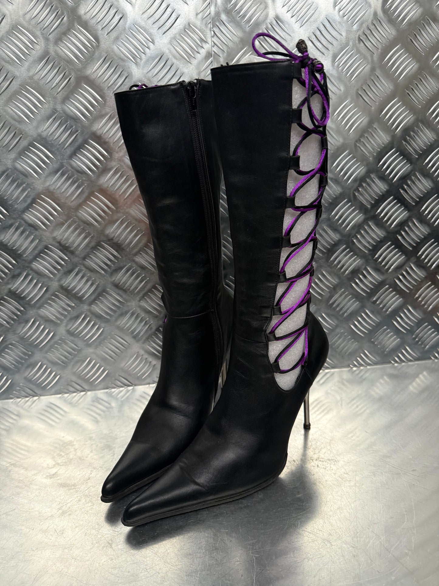 Vintage Italian Laced Leather Heeled Boots TWINKLING GLOBAL