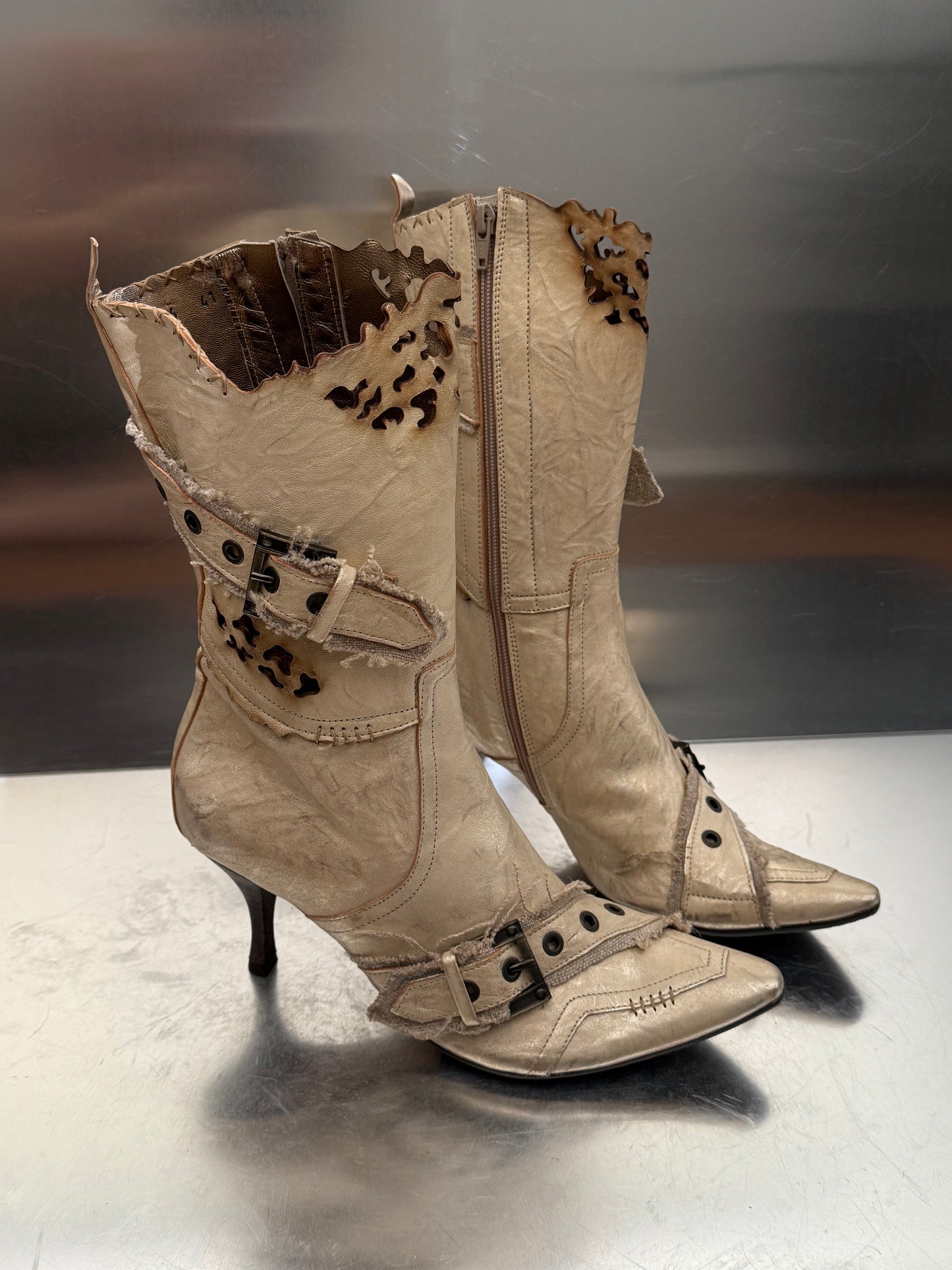 Vintage Unique Beige Leather Boots Made in Italy Twinkling Global