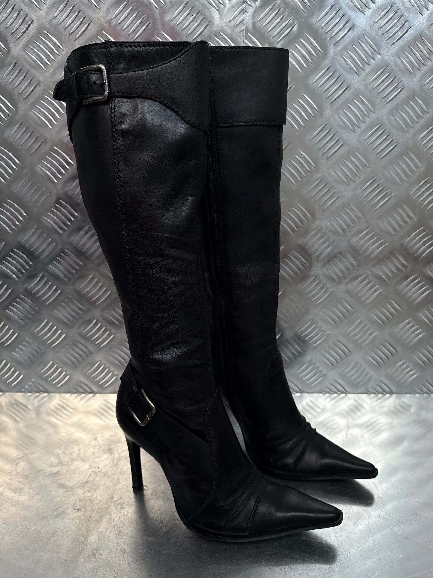 Vintage y2k leather knee-high boots TWINKLING GLOBAL
