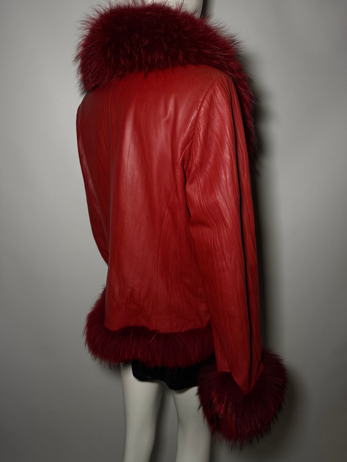 Vintage red leather jacket with natural fur Twinkling Global