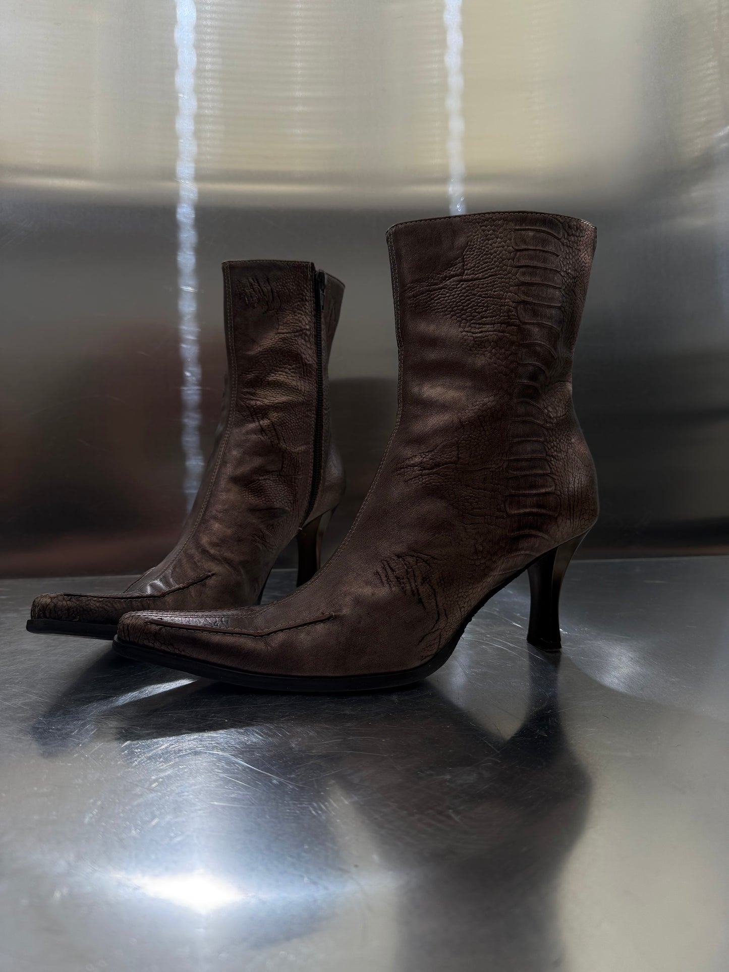 Vintage Brown Leather Pointed Boots Twinkling Global
