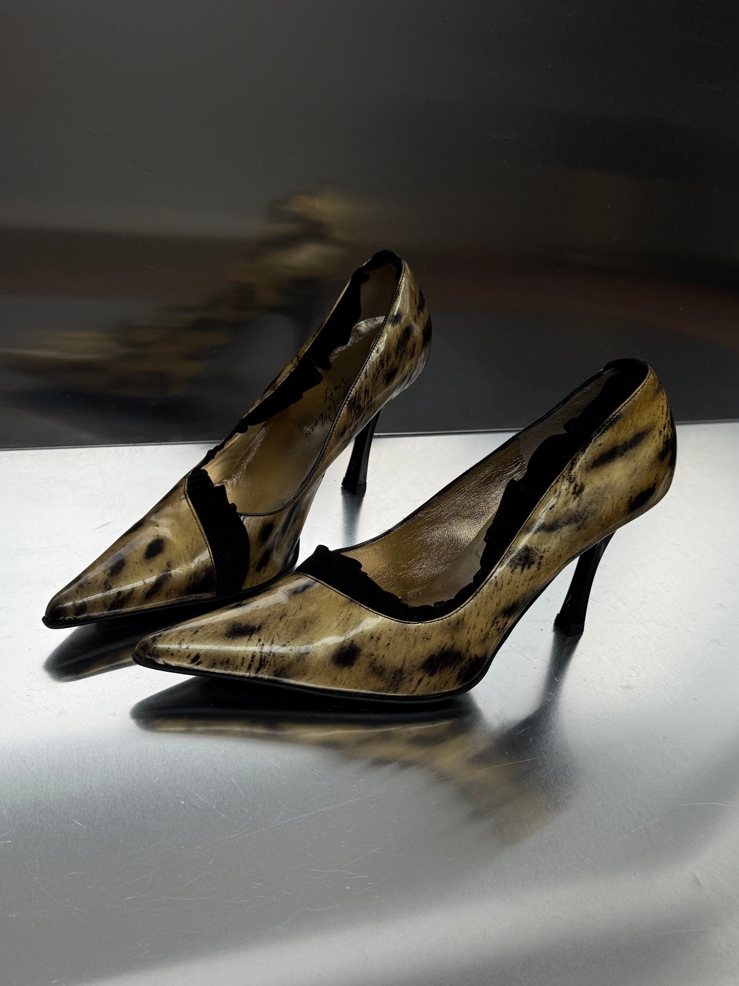 Vintage Leather Leopard Heels - TWINKLING GLOBAL