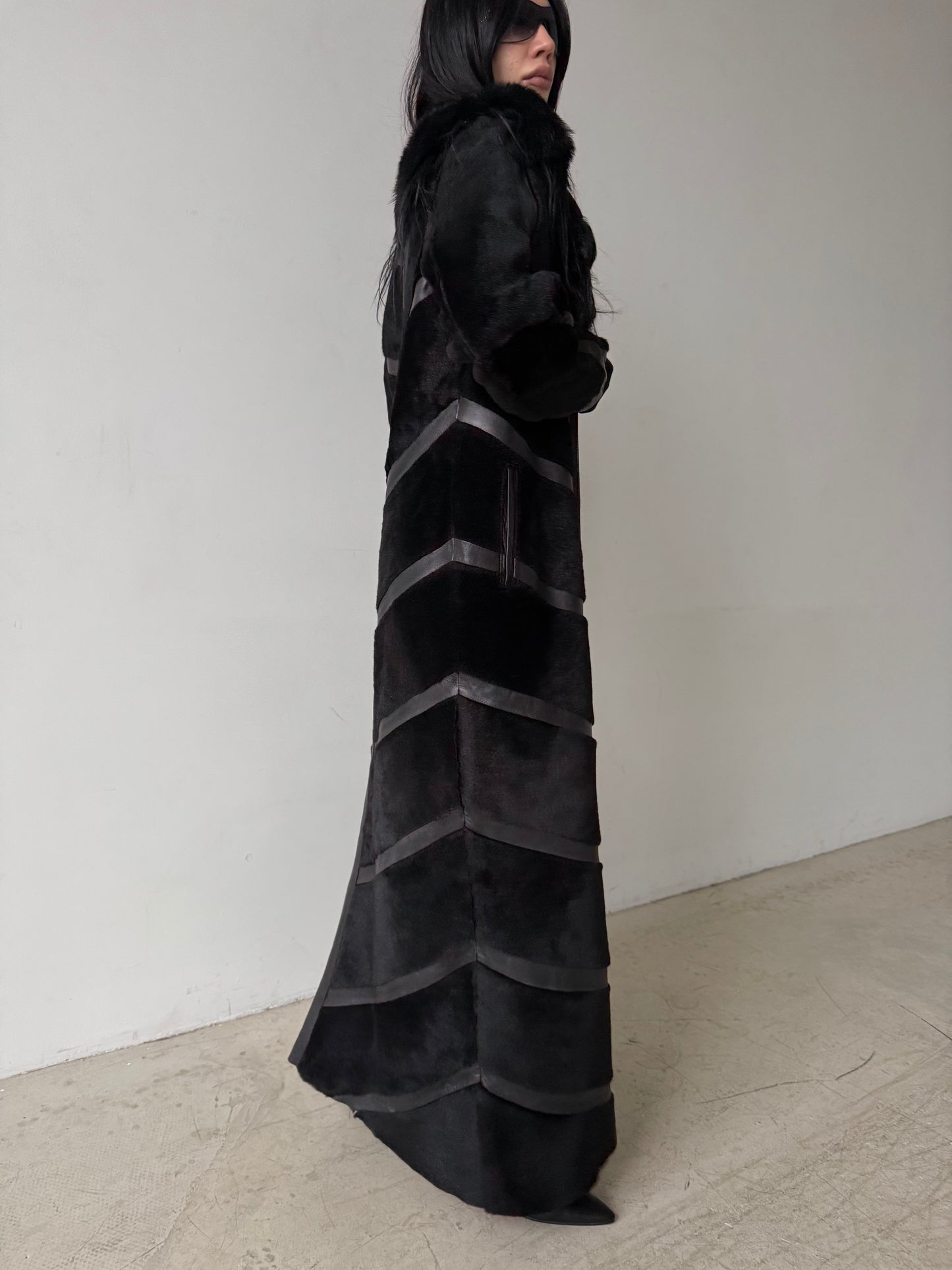 Vintage Black Leather Long Coat with Real Fur TWINKLING GLOBAL