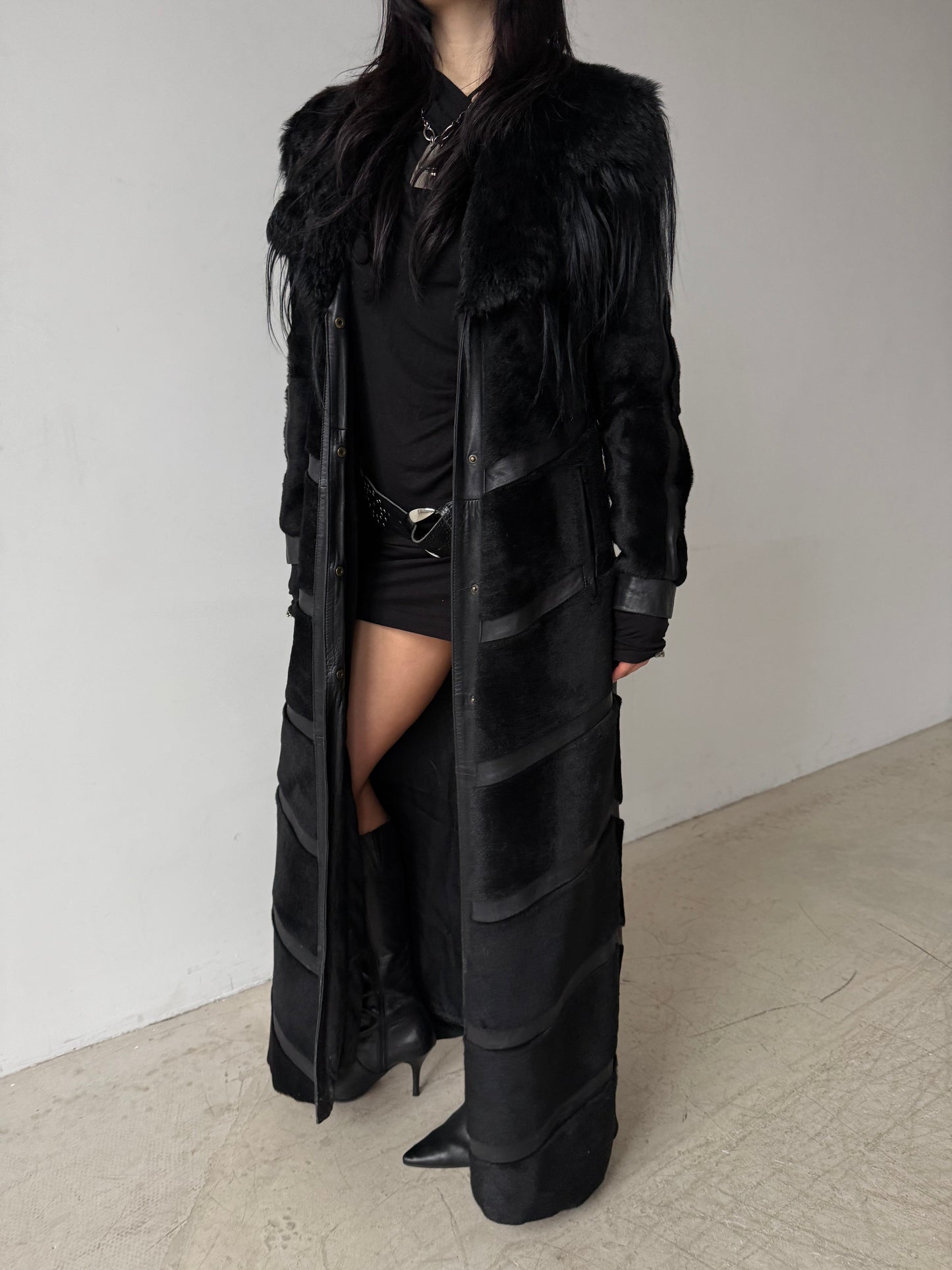 Vintage Black Leather Long Coat with Real Fur TWINKLING GLOBAL