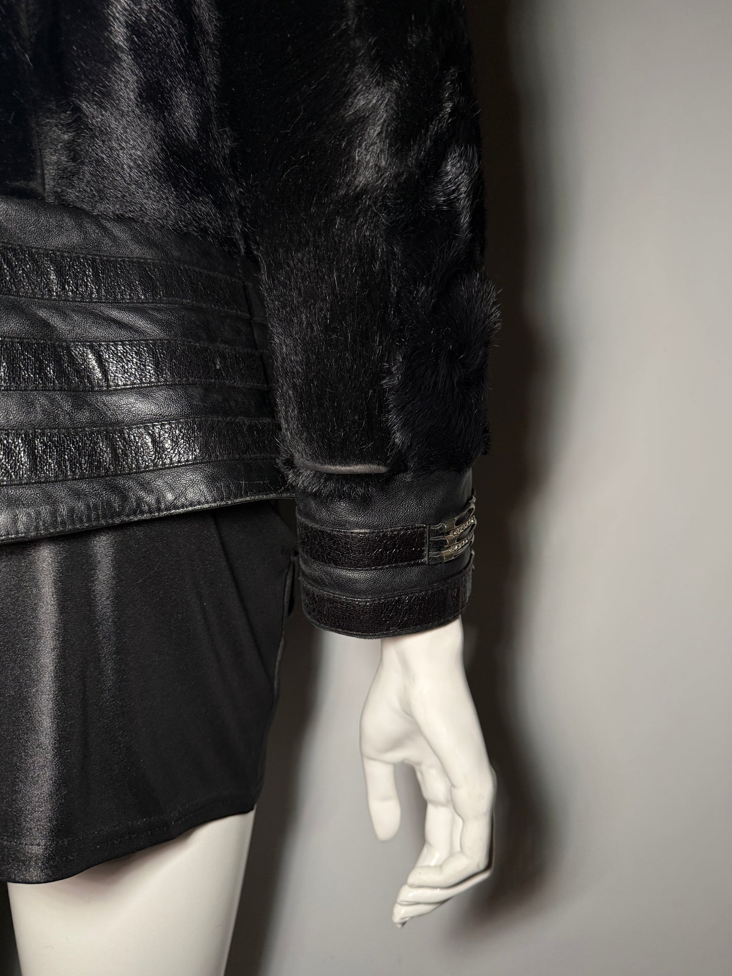 Vintage Black Leather Jacket with Real Fur TWINKLING GLOBAL