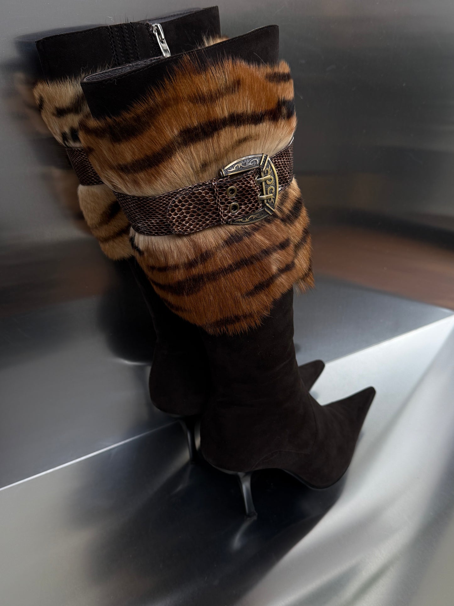 Vintage suede boots with fur - TWINKLING GLOBAL