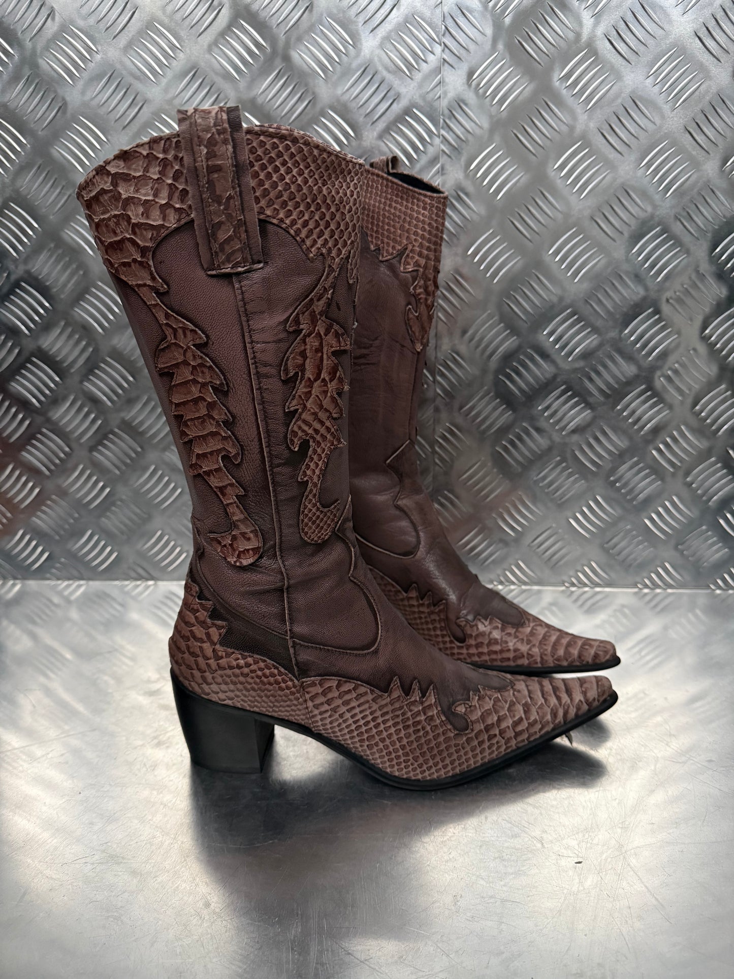 Vintage Italian leather cowboy boots TWINKLING GLOBAL