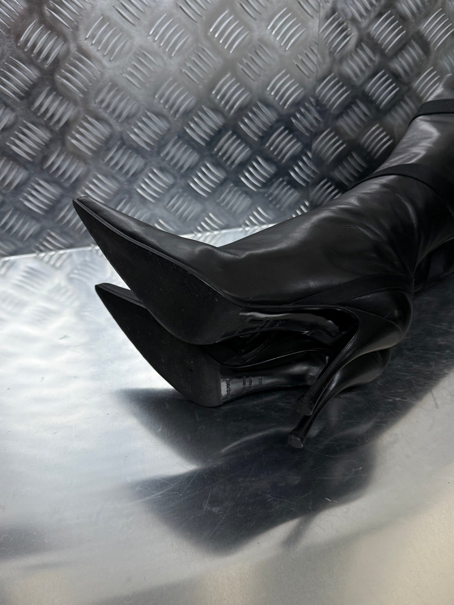 Vintage black leather knee-high boots Twinkling Global