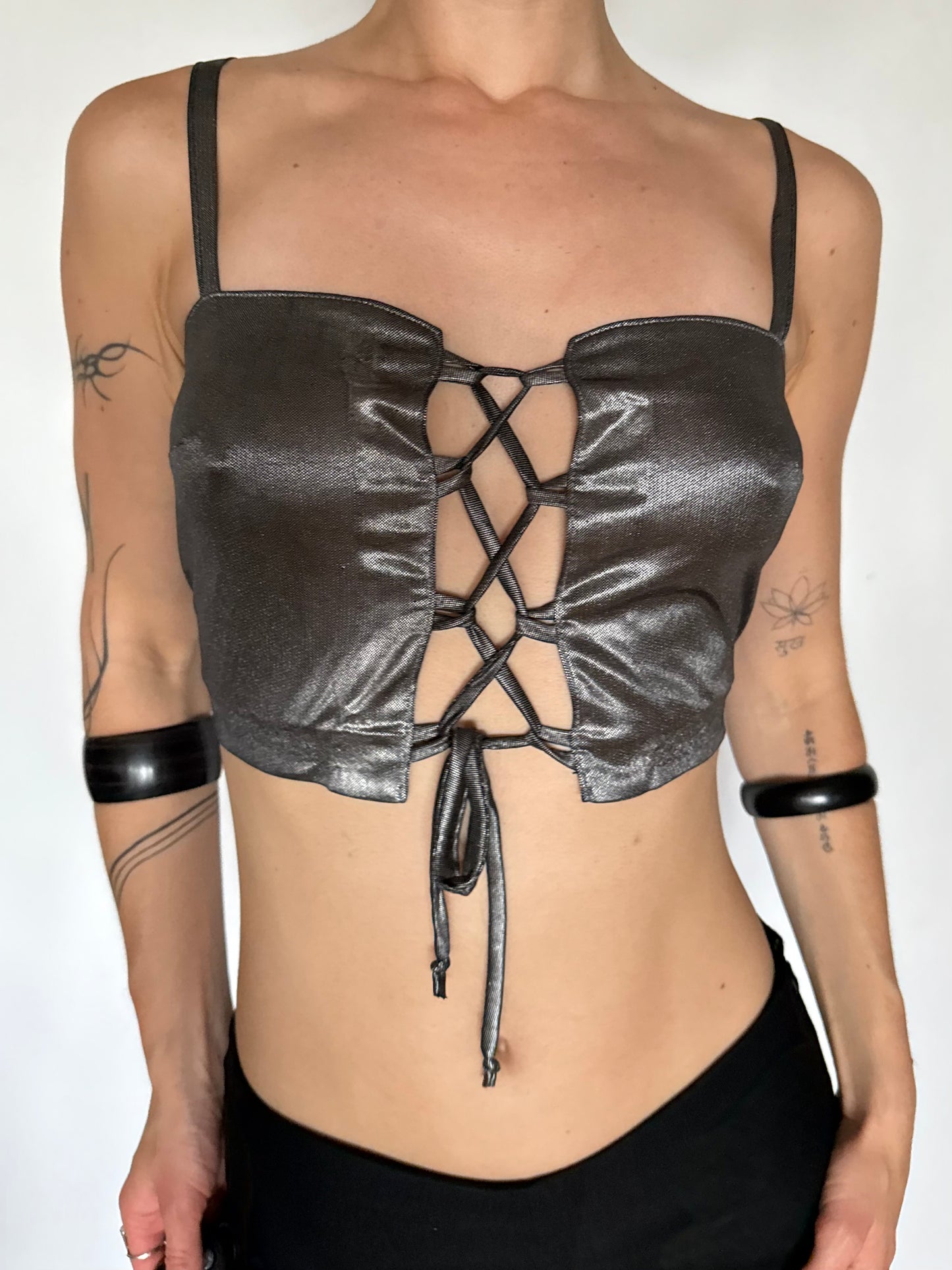 Vintage Metallic Lace-Up Crop Top – Twinkling Global