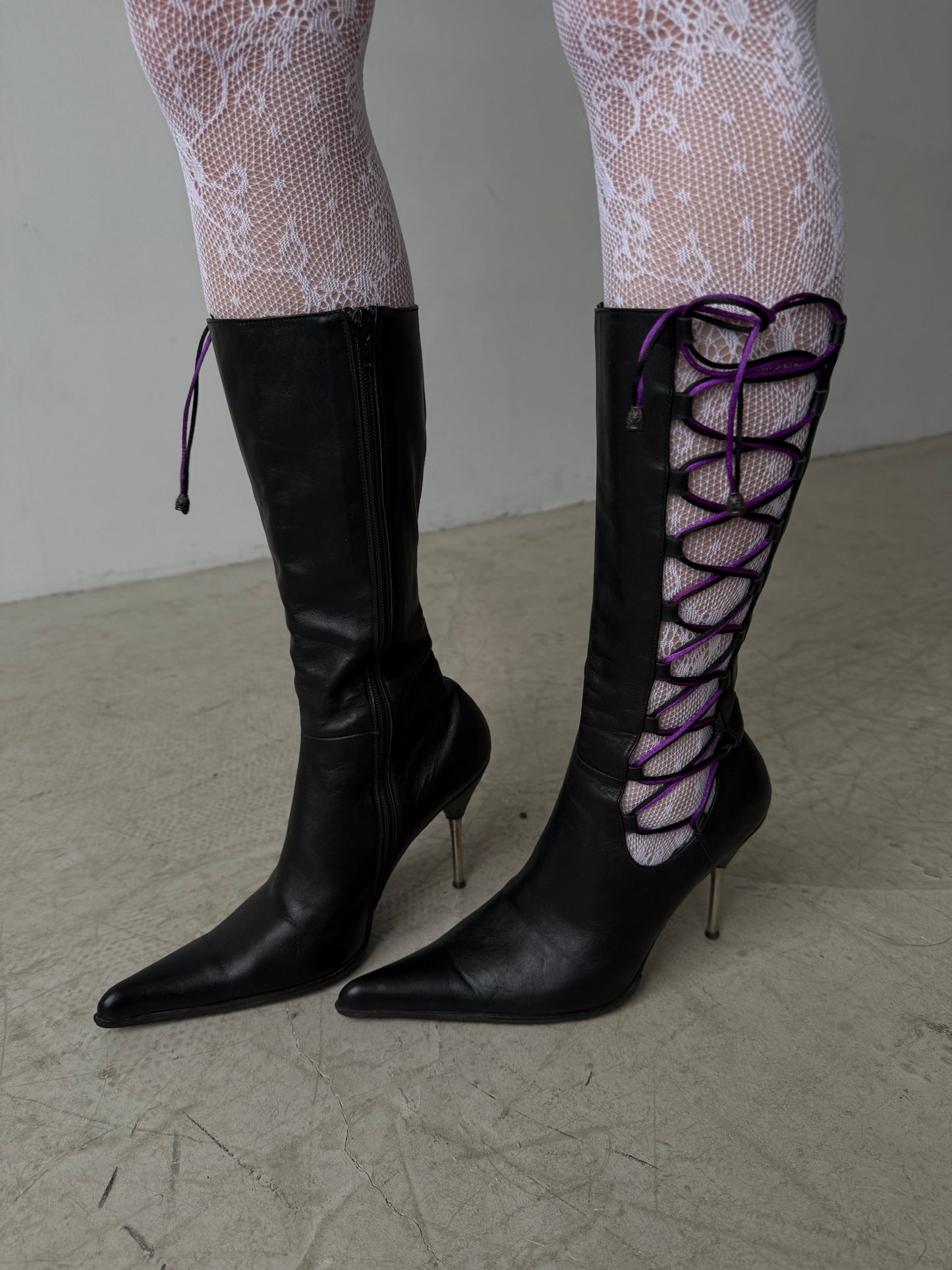 Vintage Italian Laced Leather Heeled Boots TWINKLING GLOBAL