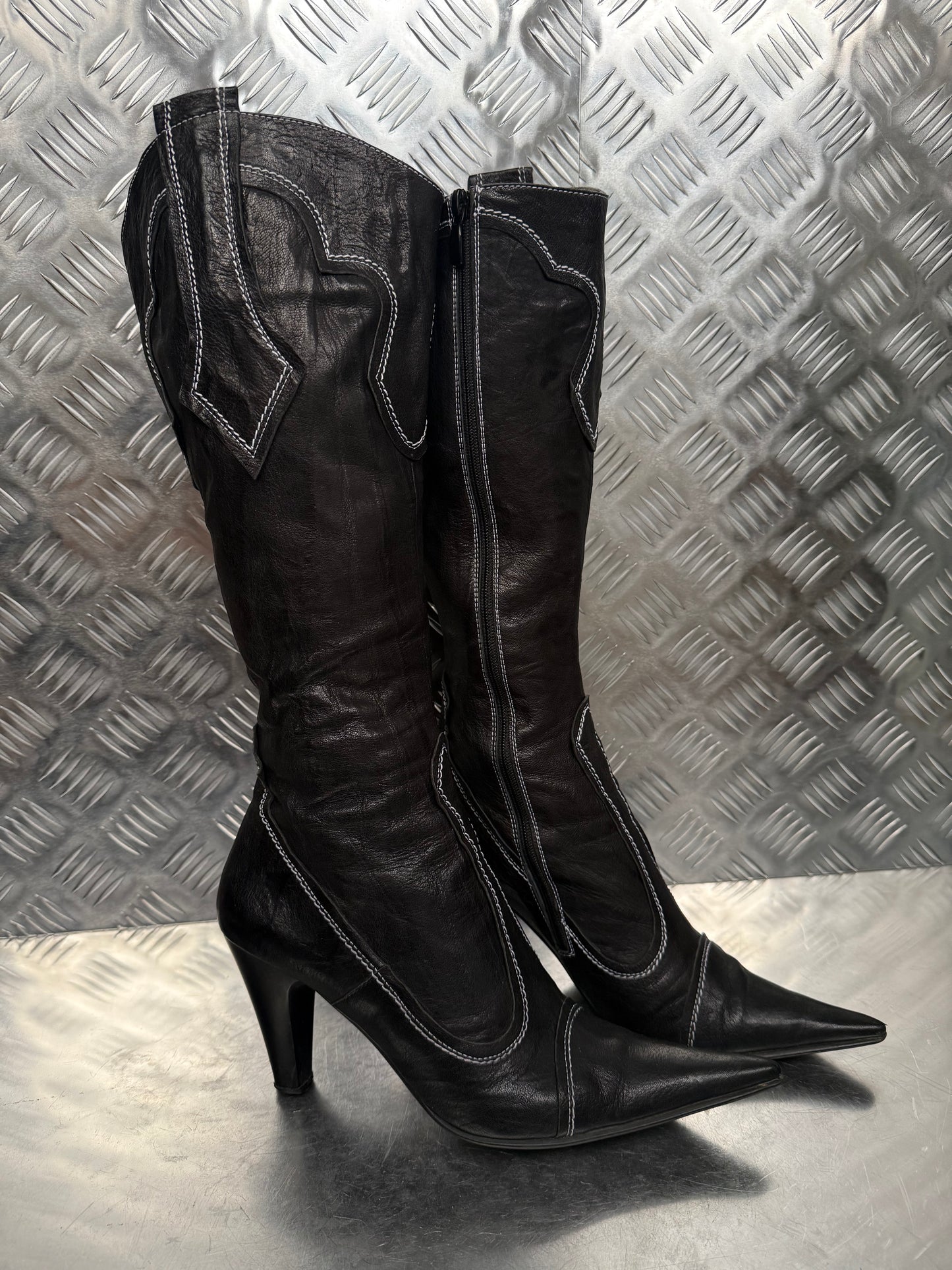 Vintage black leather cowboy boots Twinkling Global