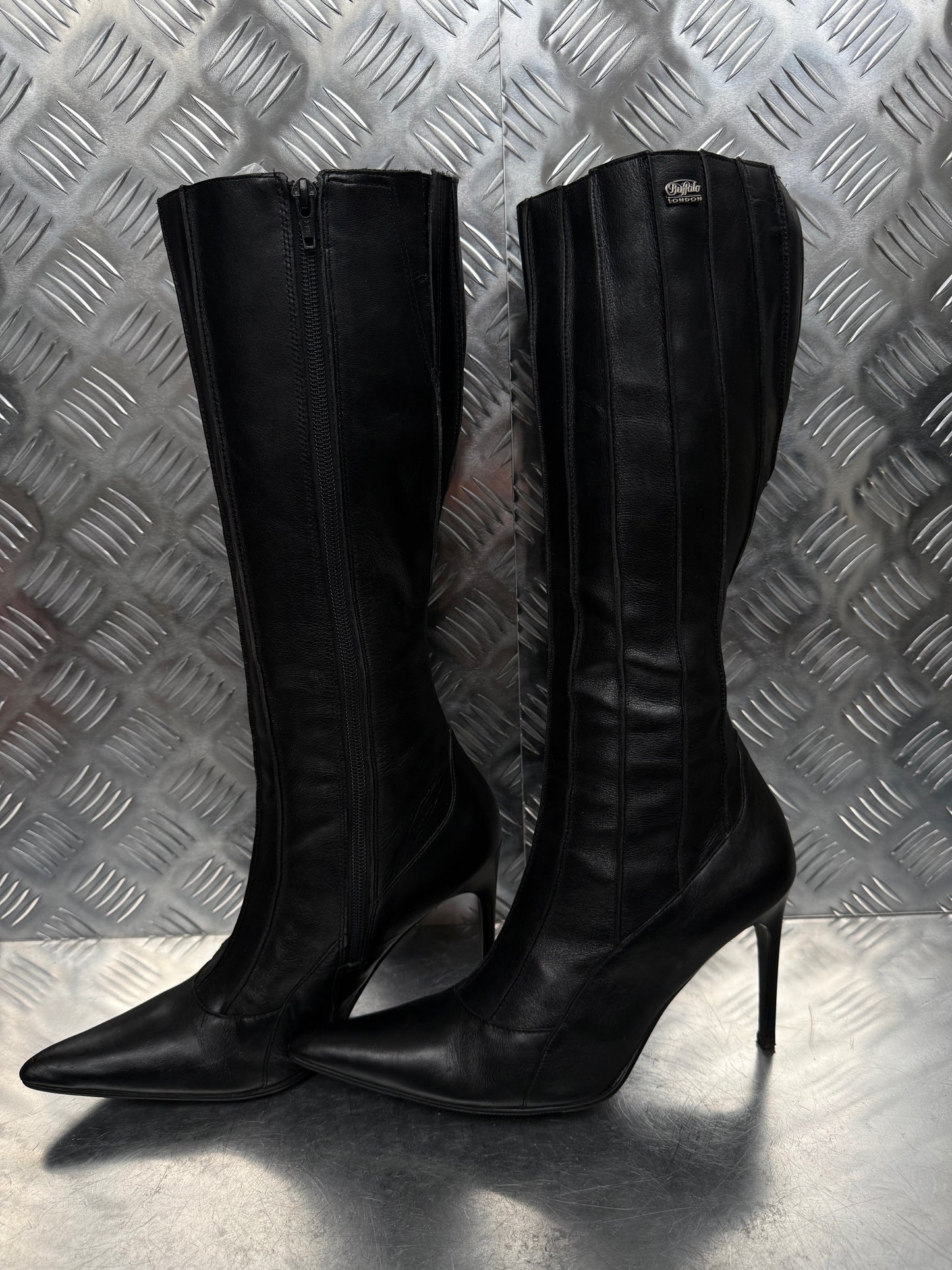 Vintage black leather Buffalo knee-high boots with stiletto heel TWINKLING GLOBAL