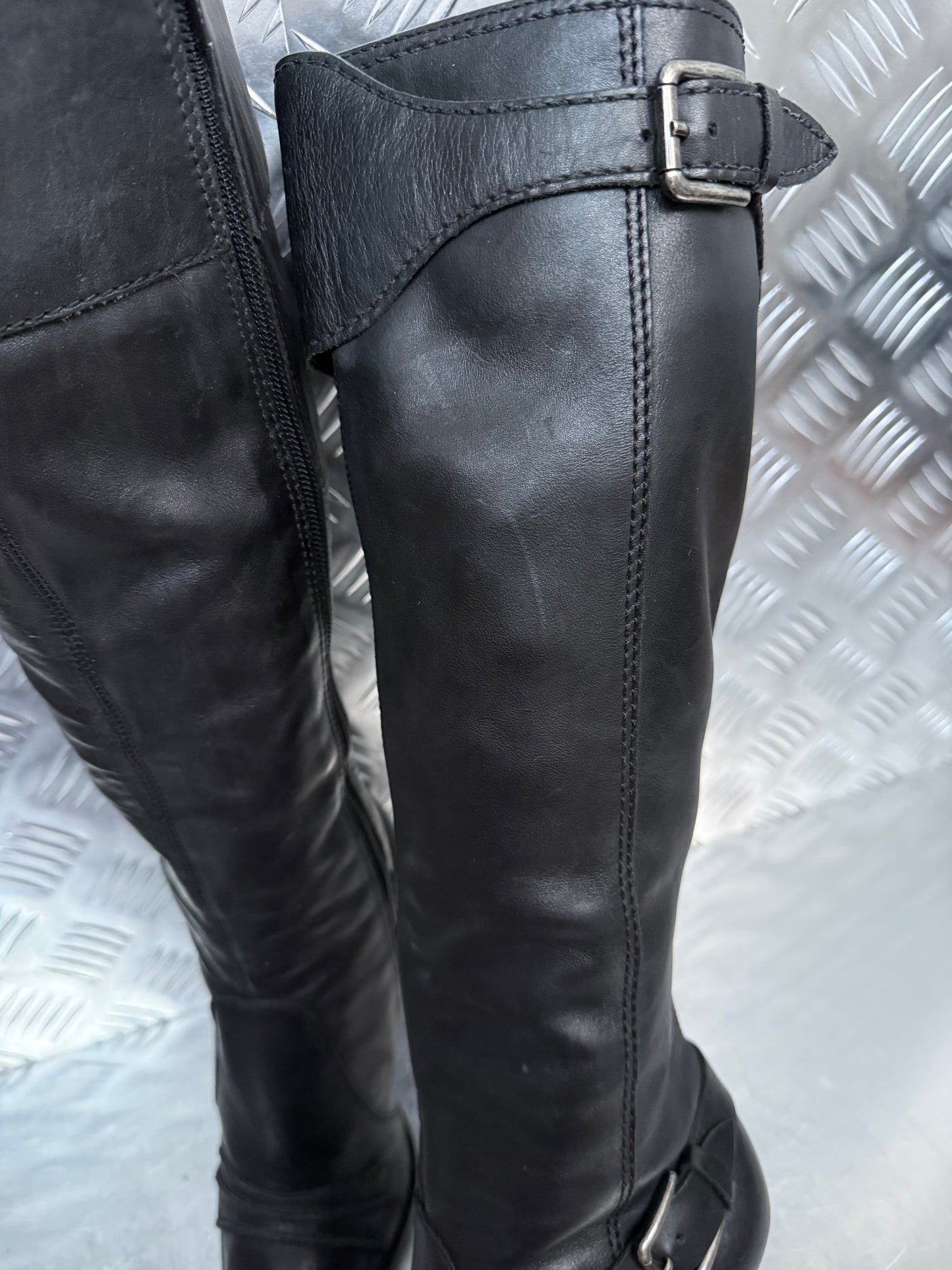 Vintage y2k leather knee-high boots TWINKLING GLOBAL